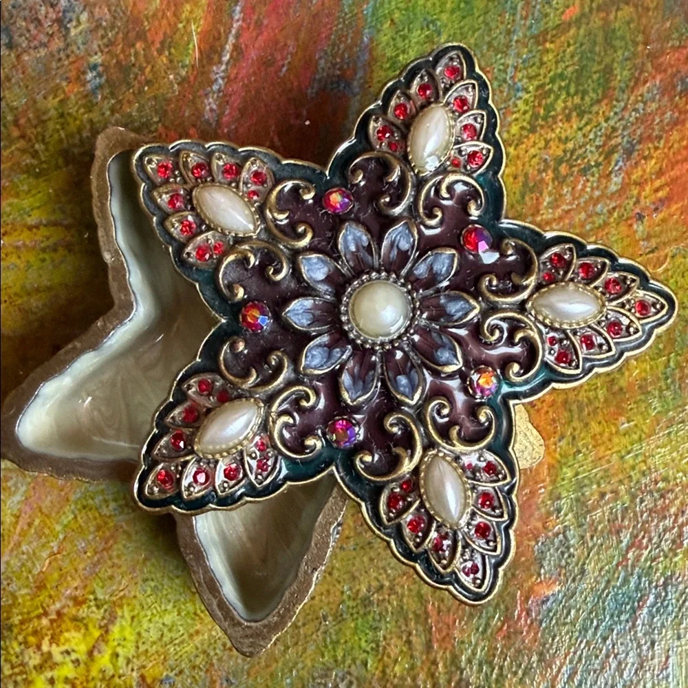 Star-Shaped Decor Keepsake Trinket Ring Box with Red & Gold Vintage by Nikky